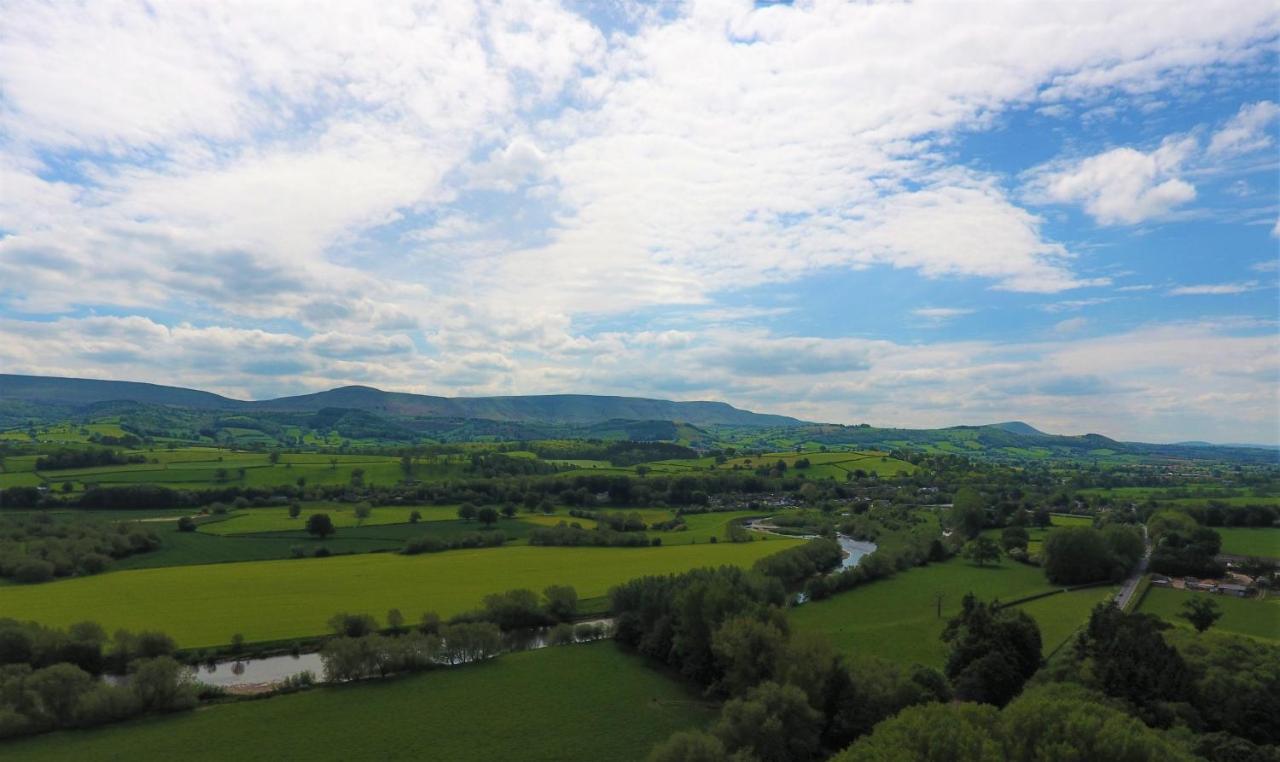 Glanhenwye Courtyard Cottages Glasbury Dış mekan fotoğraf
