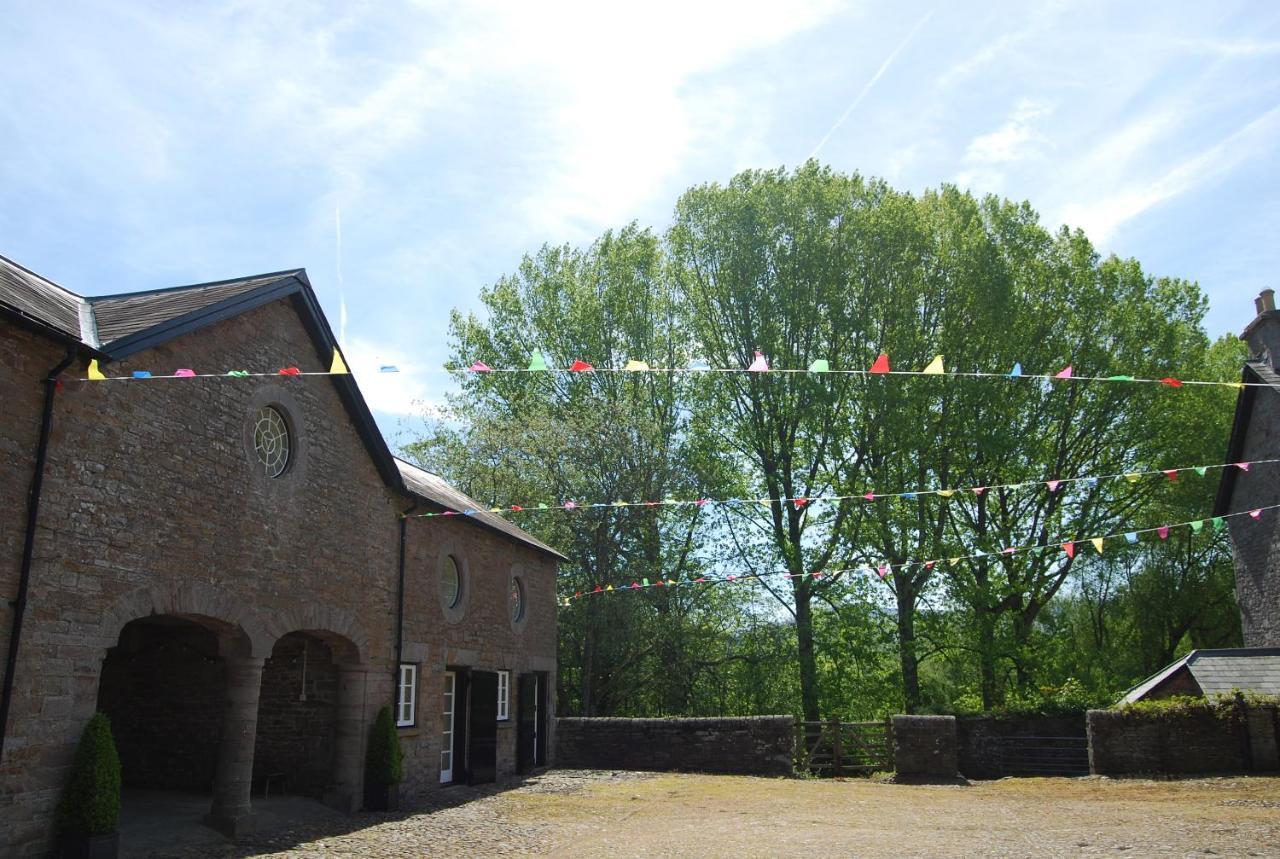 Glanhenwye Courtyard Cottages Glasbury Dış mekan fotoğraf