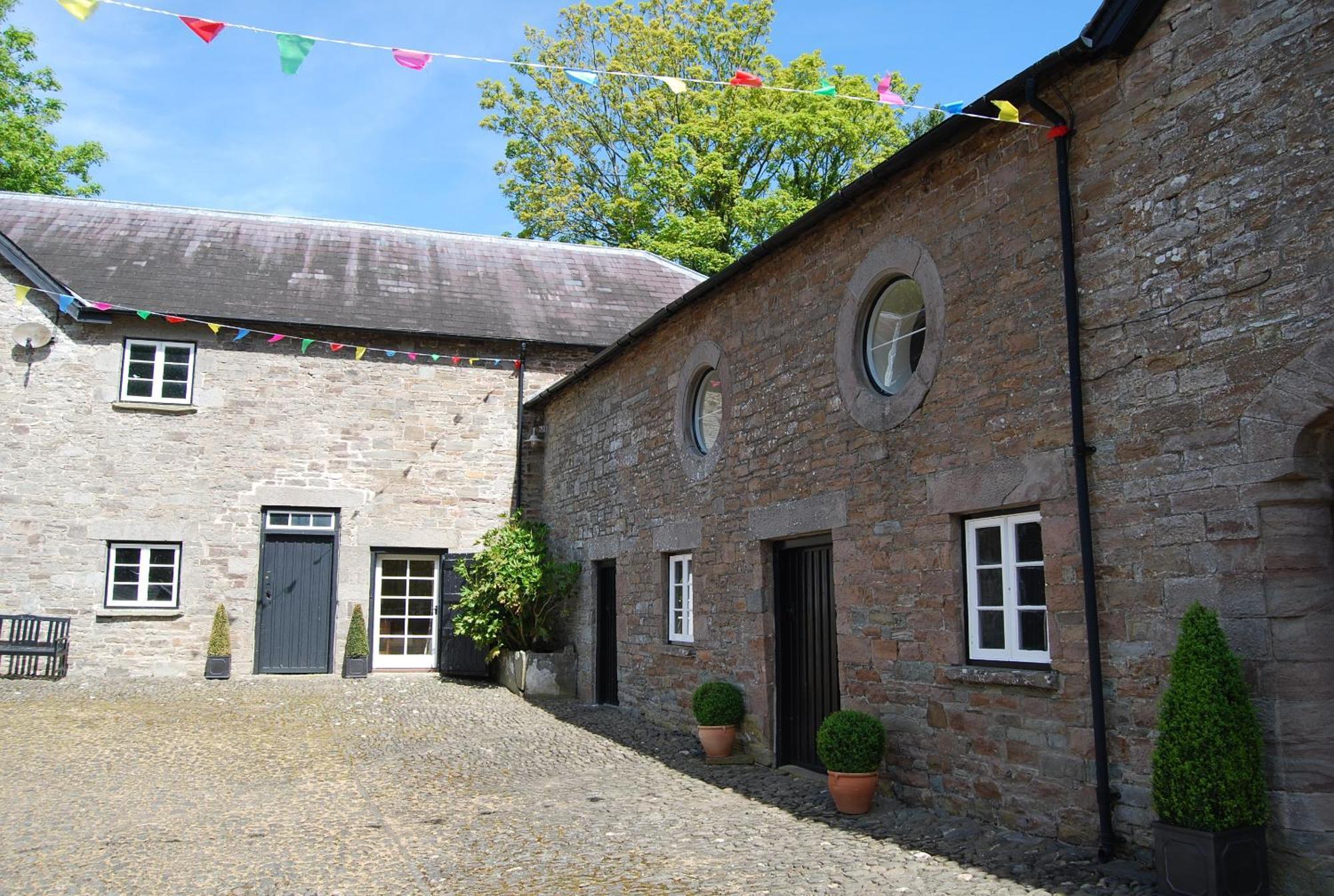 Glanhenwye Courtyard Cottages Glasbury Dış mekan fotoğraf
